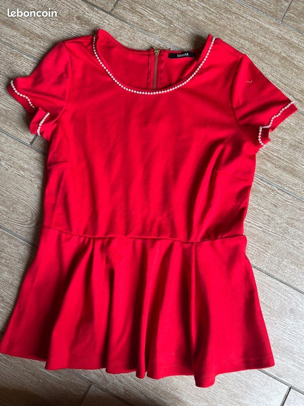 Haut rouge (image 1)