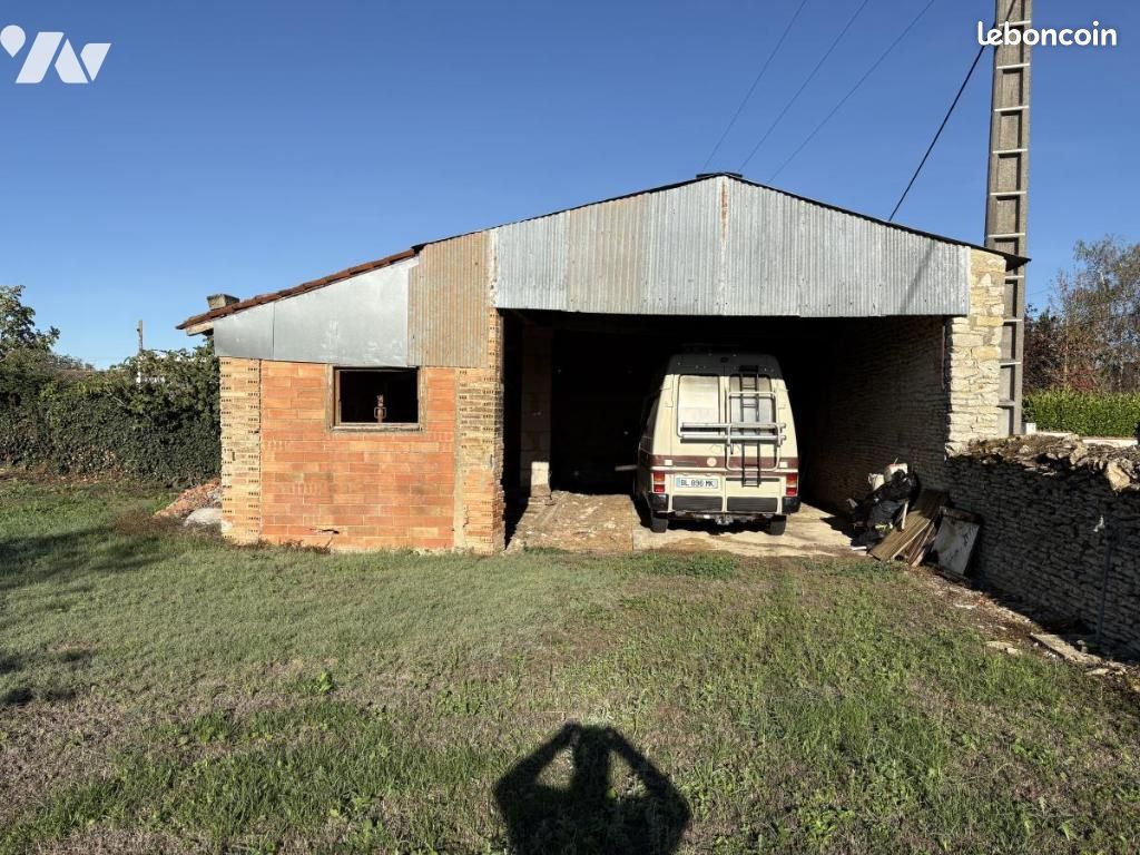 Terrain 490 m² · à Saint-Hilaire-la-Palud · 490 m² · 29 200 €