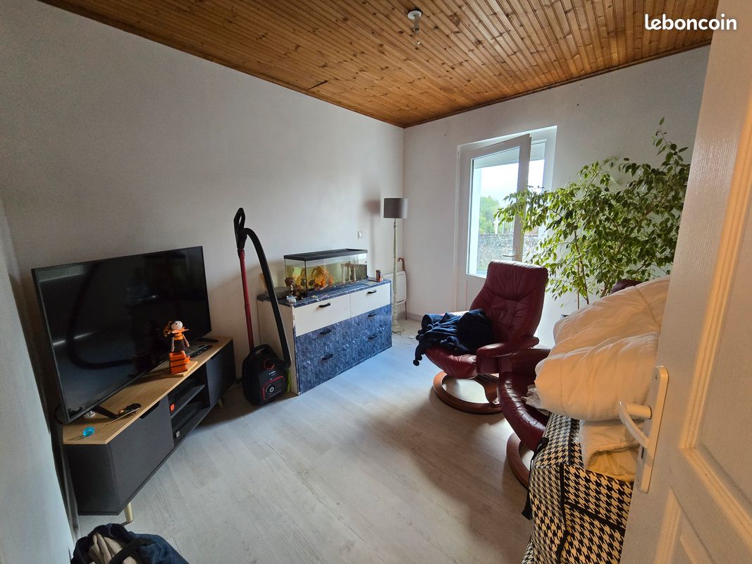 Maison 6 pièces 82 m² · à La Garnache · 82 m² · 720 €/mois