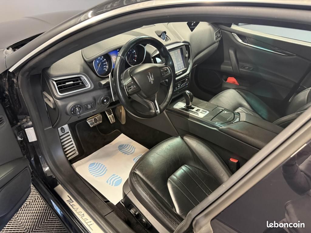 MASERATI GHIBLI 3.0i V6 S Q 4 (image 23)