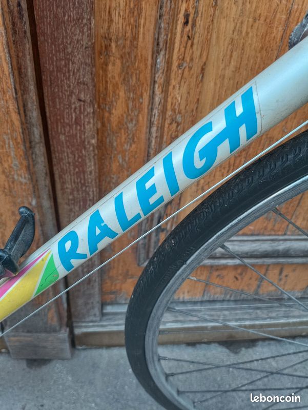 Vélo de route Raleigh Courtois tube Chrome-moly Reynolds 500
