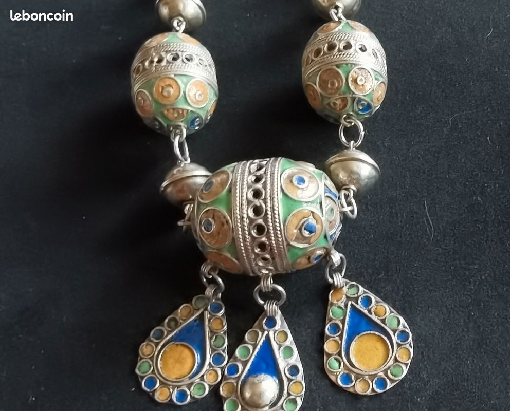 Ancien collier Berbère Tiznit Maroc Maghreb Email (image 1)