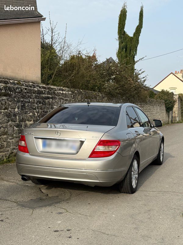 Mercedes C 220 CDI Élégance (image 2)
