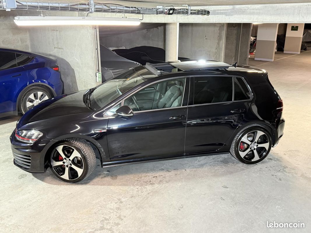 VOLKSWAGEN GOLF 7 VII GTI 2.0L TSI 220 - DSG 6 - 1ère main / Faible Kms (image 3)