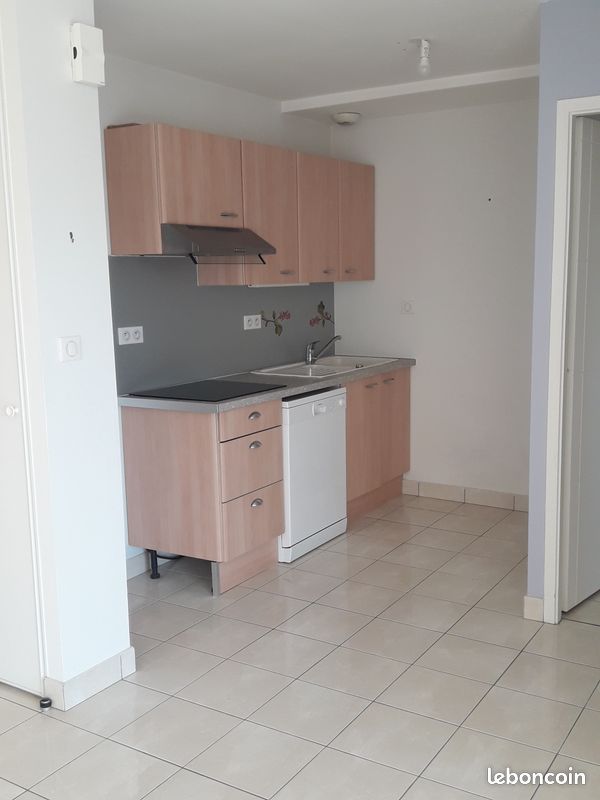 Appartement 3 pièces 57 m² · à Fontenay-le-Comte · 57 m² · 610 €