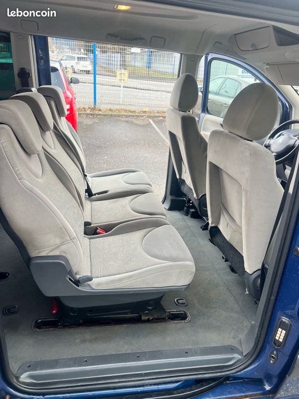 PEUGEOT EXPERT TEPEE LONG 2.0L TDI 140cv 8 Places (image 8)