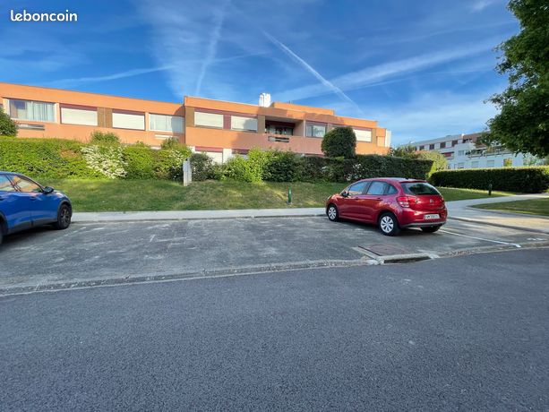 Place de parking Guyancourt