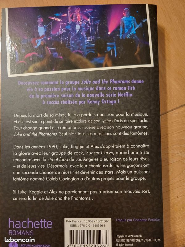 Ortega Julie And The Phantoms Cast 2021 WornOnTV: Julie's - Main Image