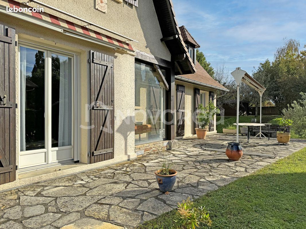 Maison 5 pièces 137 m² - Lons 64140 (image principale 1)