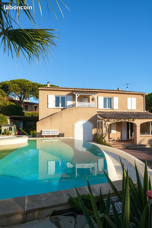 Maison 7 pièces 171 m² · à Roquebrune-sur-Argens · 171 m² · 498 000 €