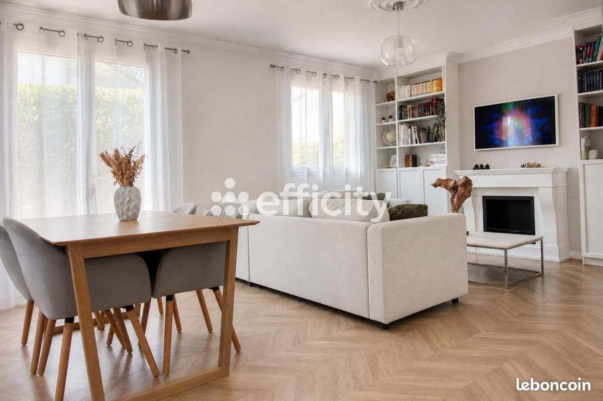 Maison 6 pièces 116 m² · à Chelles · 116 m² · 425 000 €