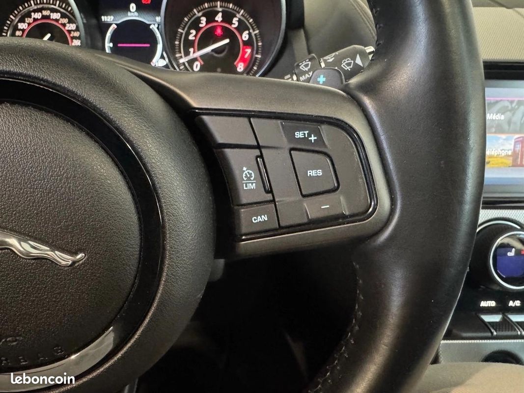 Jaguar F-type COUPE SURALIMENTE 3.0 340 R-DYNAMIC BVA (image 12)