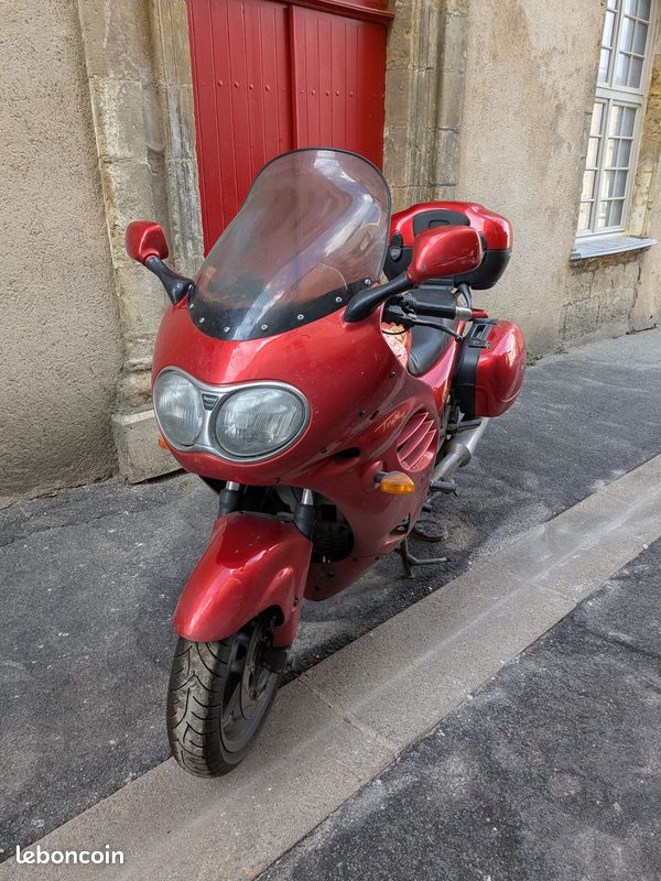 Triumph Trophy 900 (image 2)