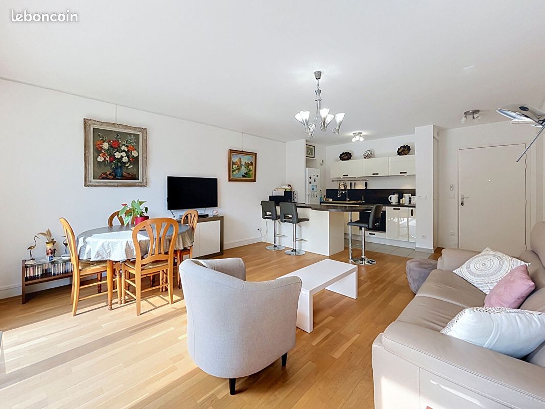 Appartement 4 pièces 81 m² · à Neauphle-le-Château · 81 m² · 345 000 €