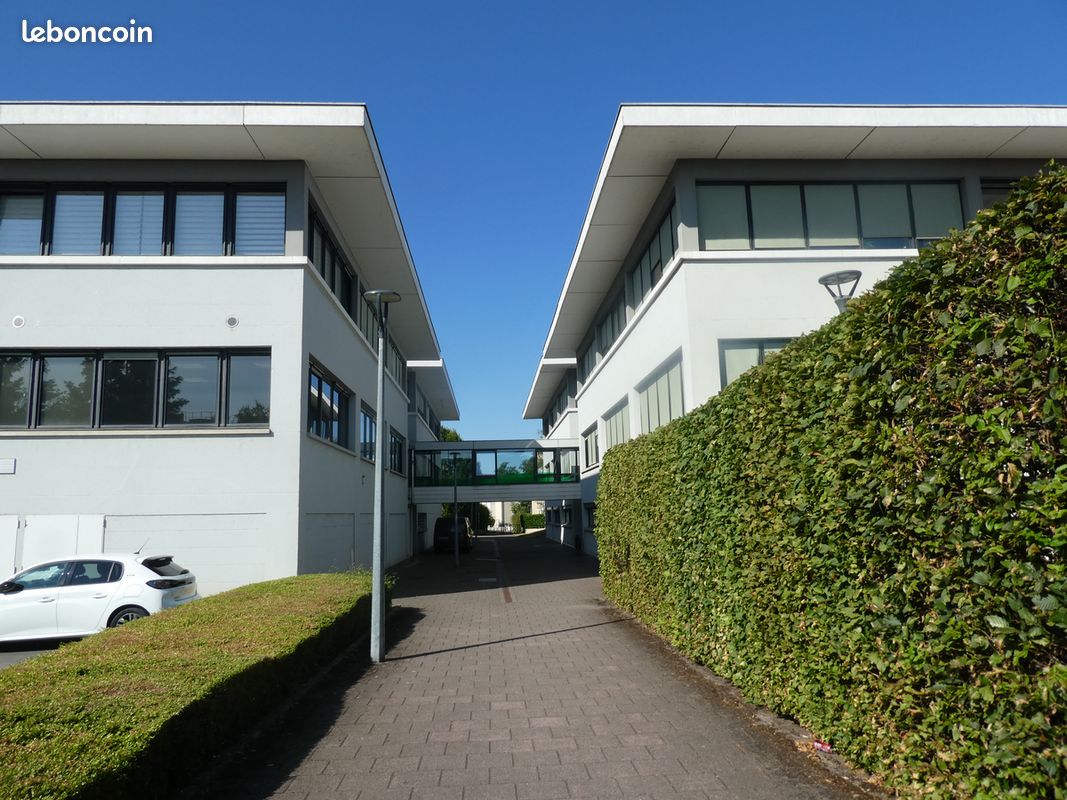Parking 86 m² · à Besançon · 86 m² · 267 000 €