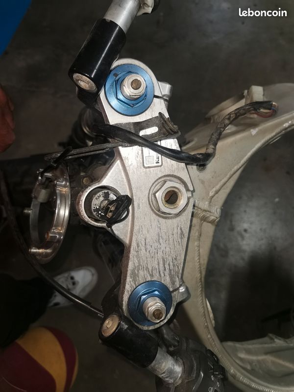 Te fourche zx9r 2000 2001 (image 1)