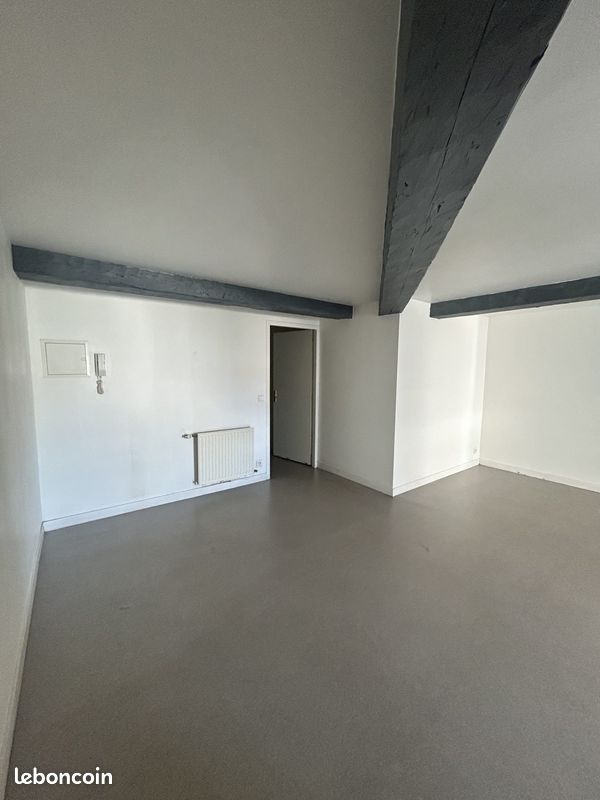 Appartement 4 pièces 92 m² · à Saintes · 92 m² · 685 €/mois