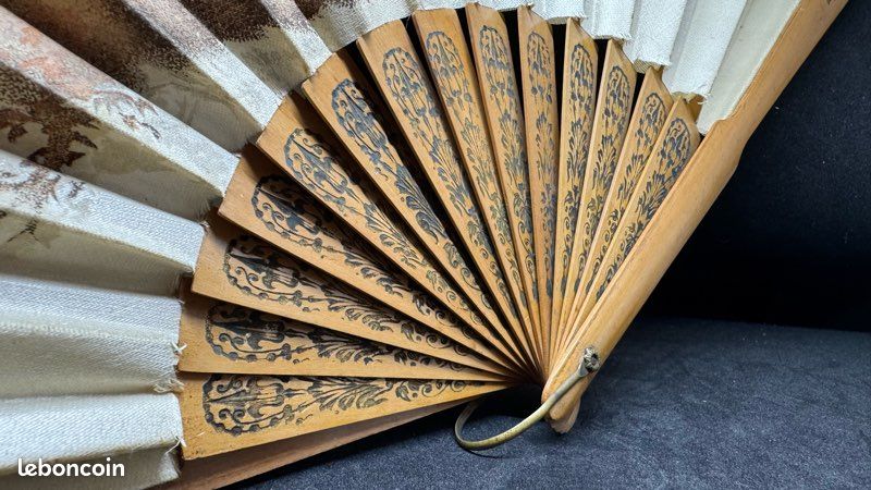 Éventail pliant à main | Éventail pliable en soie | Élégant cadre en bois rétro - Éventail charmant pour danse, cosplay, mariage, décoration de fête