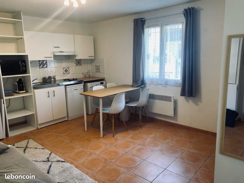 Appartement 2 pièces 27 m² · à Saint-Cyr-sur-Mer · 27 m² · 650 €
