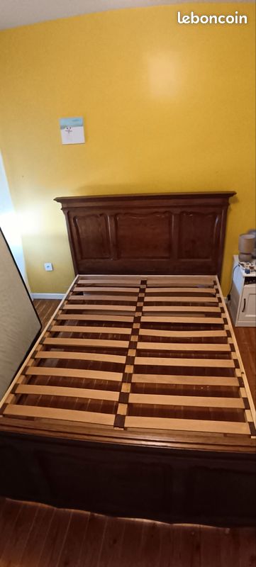 Vend ancien lit double en bois massif 140 x 190 (image 1)