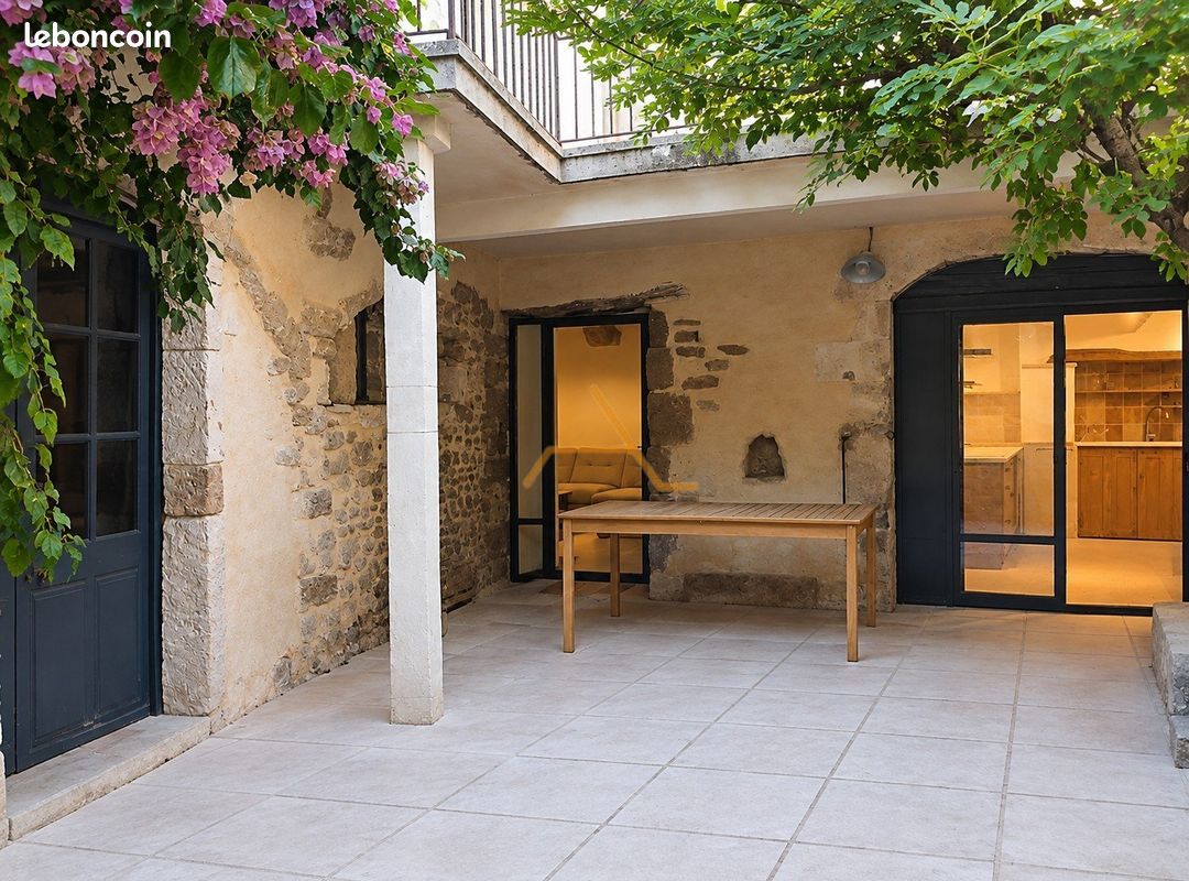 Maison 5 pièces 171 m² · à Valréas · 171 m² · 1 050 €/mois