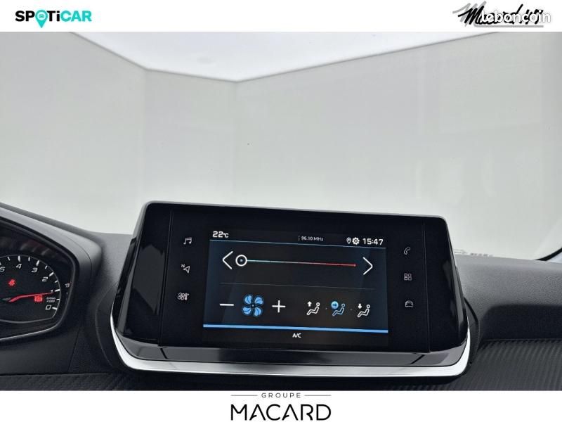 Peugeot 208 1.2 PureTech 100ch S&S Style EAT8 (image 21)