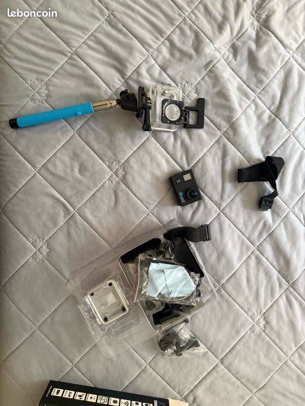 Caméra sport X’TREM Cowboy W4 4K UHD + caisson étanche + accessoires (image 1)