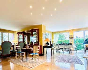 Maison 1 290 000 € - 237 m²
