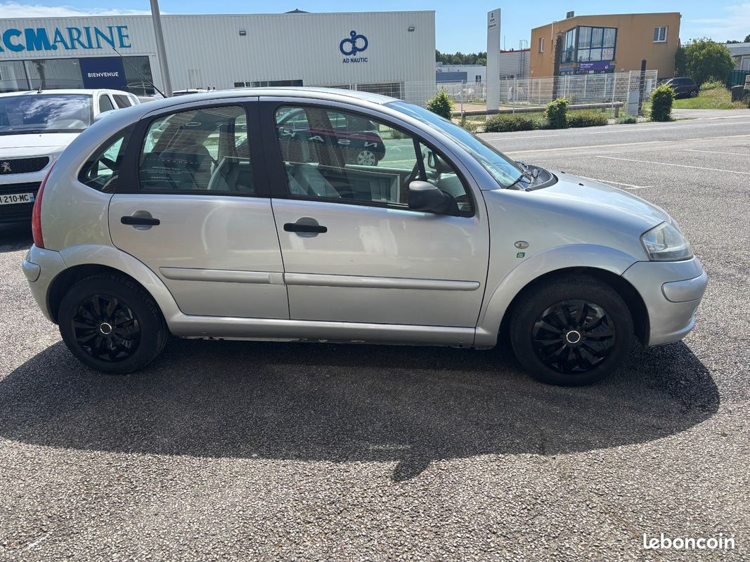 CITROEN C3 C3 1.4i 73ch Tic Tac CLIM/DISTRI NEUVE/PNEUS AR NEUFS (image 4)