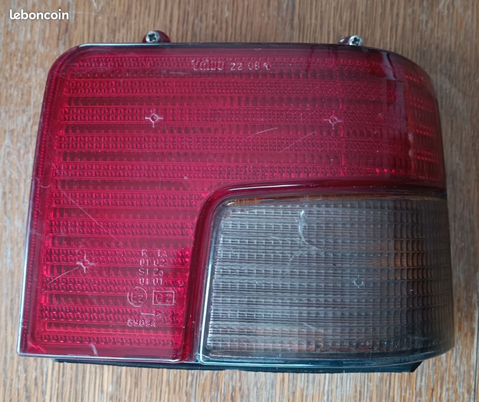 Cabochon de feu ARD Peugeot 205 (image 1)