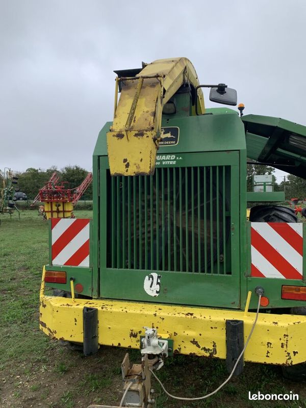 John Deere 6910 (image 3)