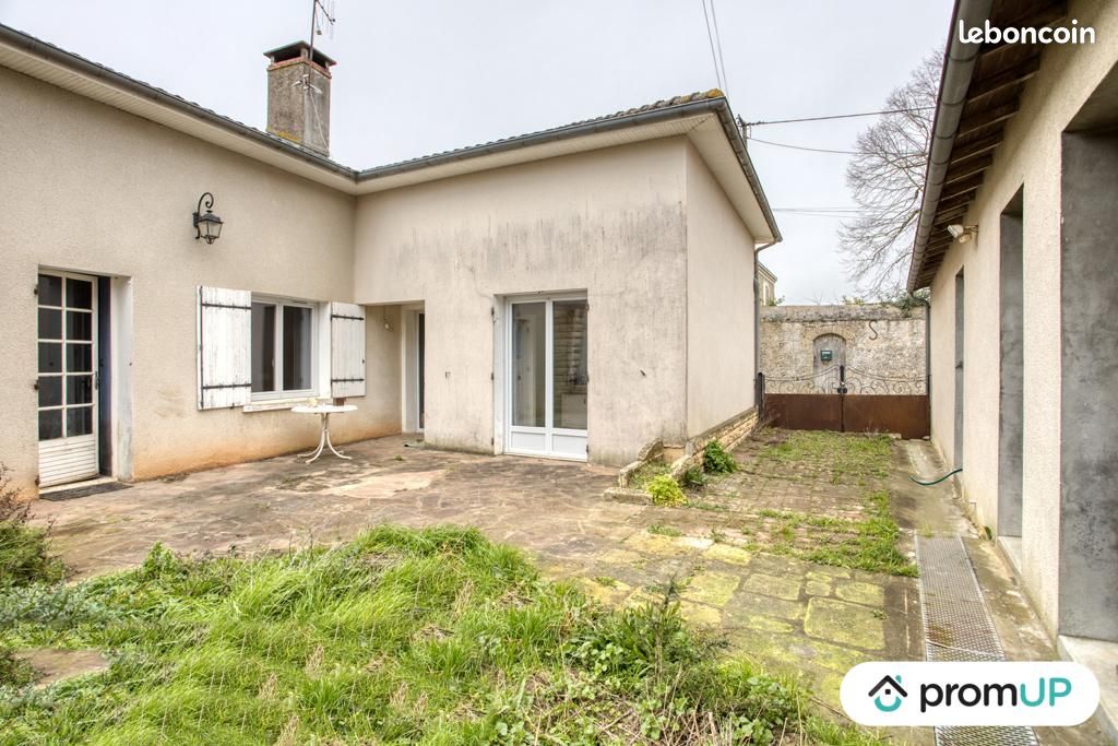 Maison 7 pièces 180 m² - Doux 79390 (image principale 1)