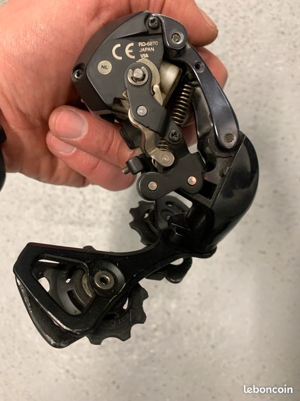 Dérailleur arrière Shimano Ultegra Di2 RD-6870 HS Équipements