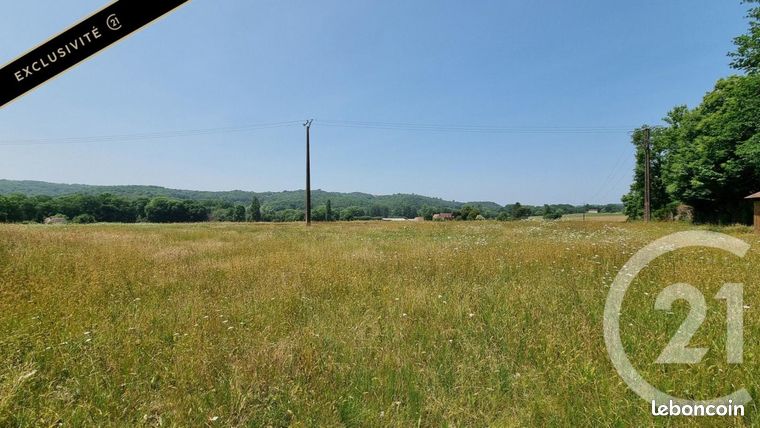 Terrain 4 477 m² Prats De Carlux