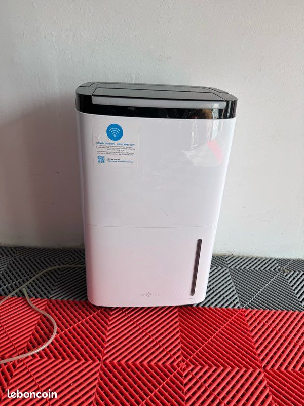 Déshumidificateur Air And Me ROHAN 50L/j - Connecté Wi-Fi, Pompe De Relevage, Pour Pièces Jusqu'à 200 M², 52 DB