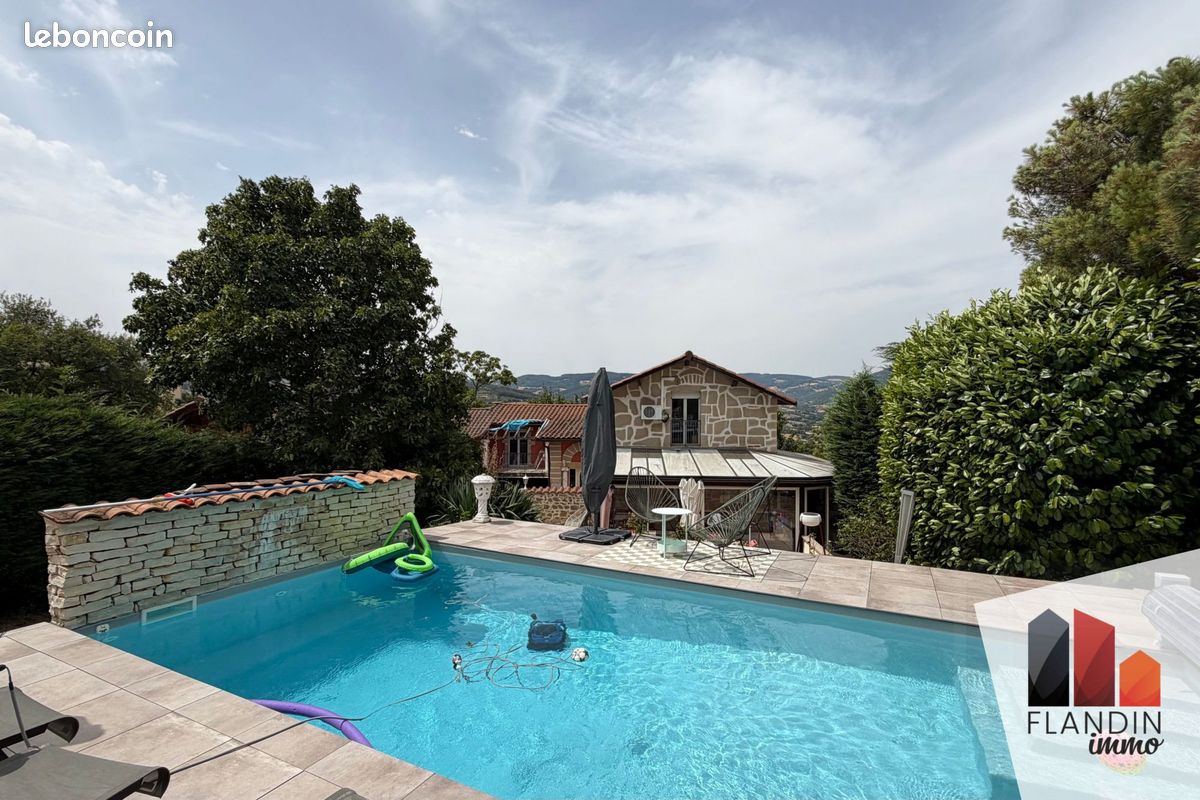 Maison 5 pièces 149 m² · à Soucieu-en-Jarrest · 149 m² · 479 900 €
