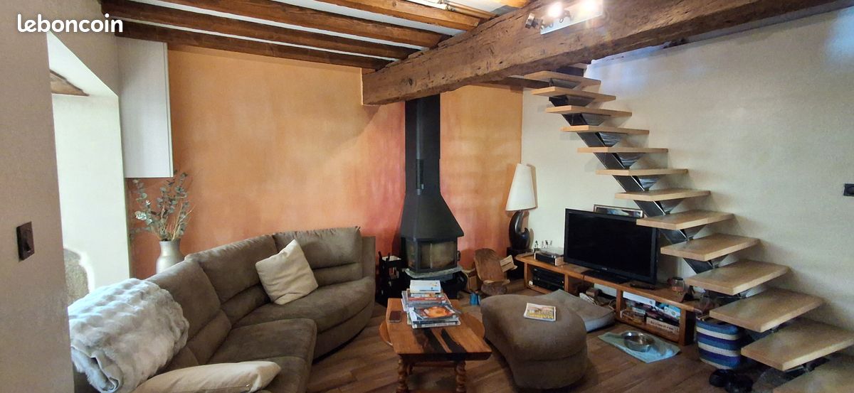 Maison 6 pièces 180 m² · à Rontalon · 180 m² · 320 000 €