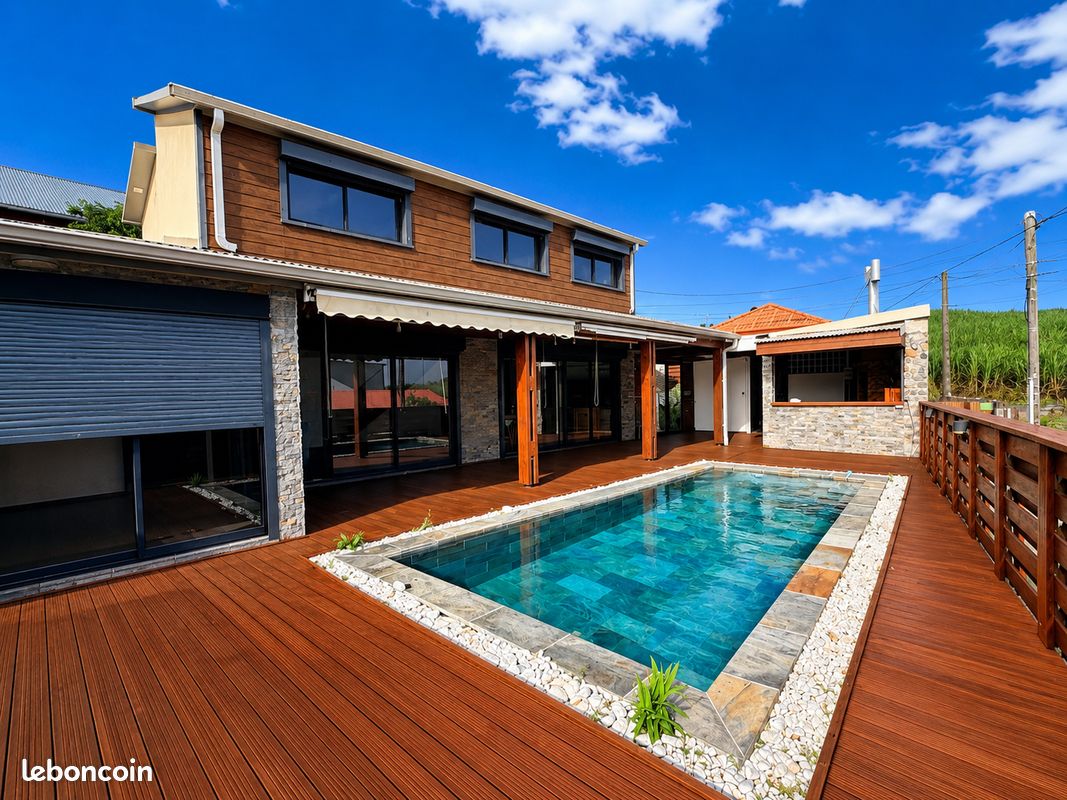 Maison 7 pièces 165 m² · à Saint-Pierre · 165 m² · 415 000 €