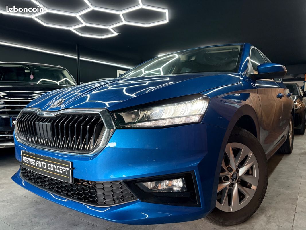 Skoda FABIA 1.0 TSI 95 CH BVM5 Ambition 2EME MAIN + CARPLAY + RADARS AV/AR + GARANTIE 12 MOIS (image 1)