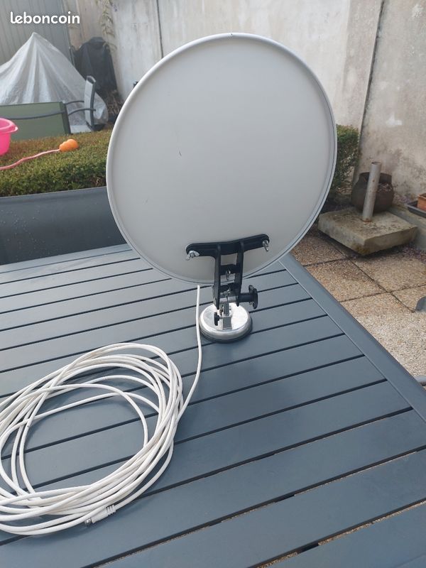 Antenne satellite mobile (image 3)