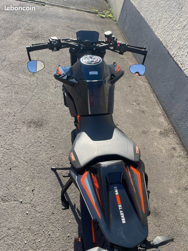 Dude 890 R KTM 890 DUKE R 2024 / suivie complet / moto équipée - Motos