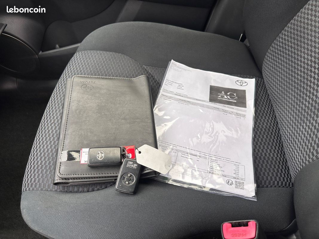 Toyota RAV4 2.2 D4D 150 Cv LIMITED EDITION ✅ SUIVI ENTRETIEN ✅ (image 29)