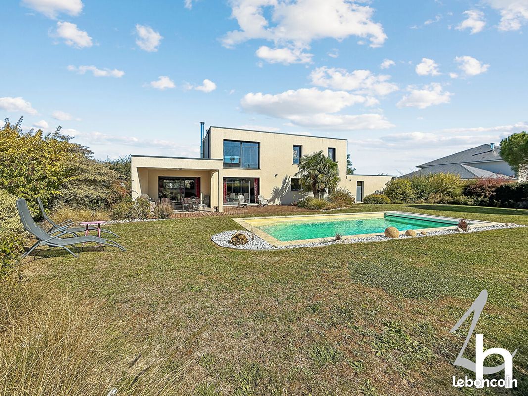 Maison 6 pièces 204 m² à Rots