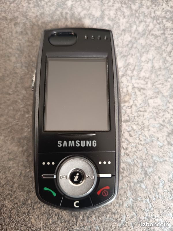 Samsung SGH E880 (image 1)