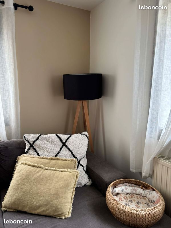 Lampadaire trépied (image 2)