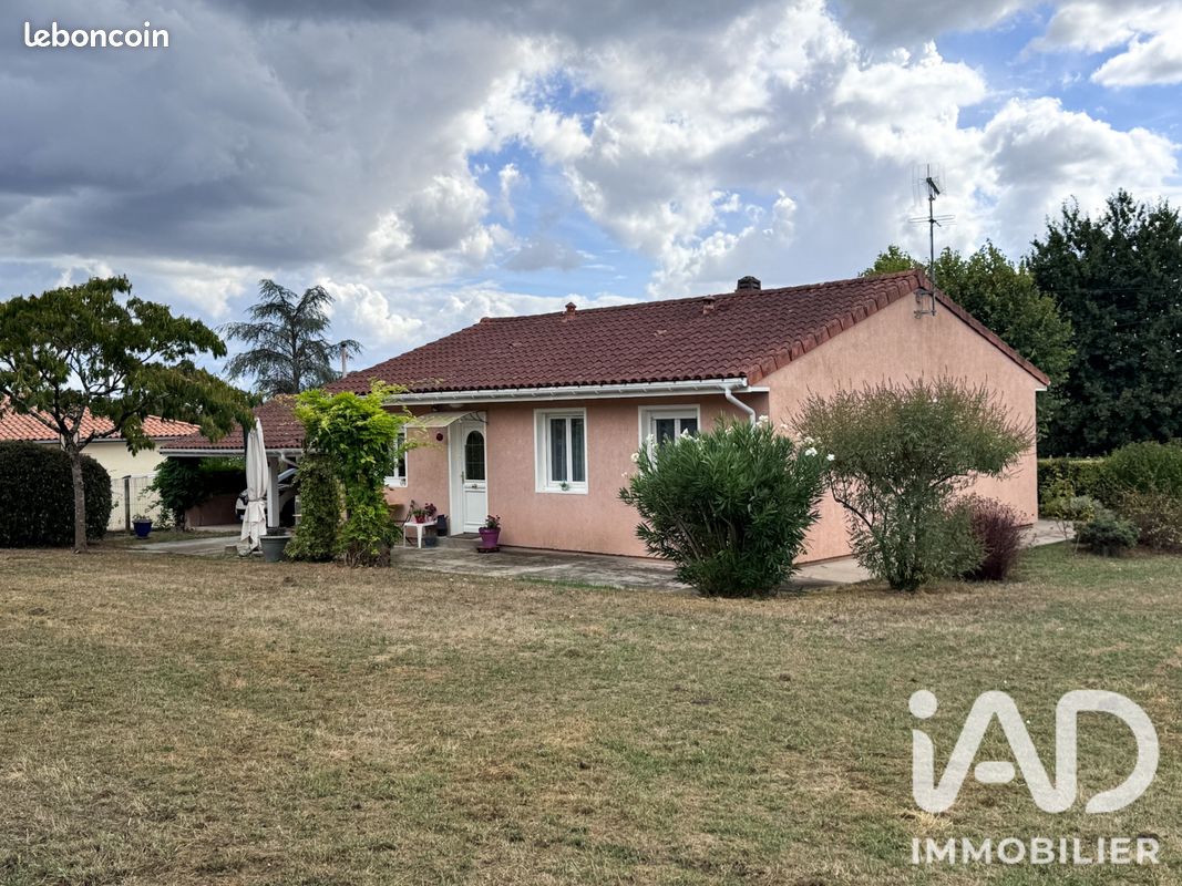 Maison 4 pièces 98 m² · à Saint-Romain-la-Virvée · 98 m² · 239 000 €