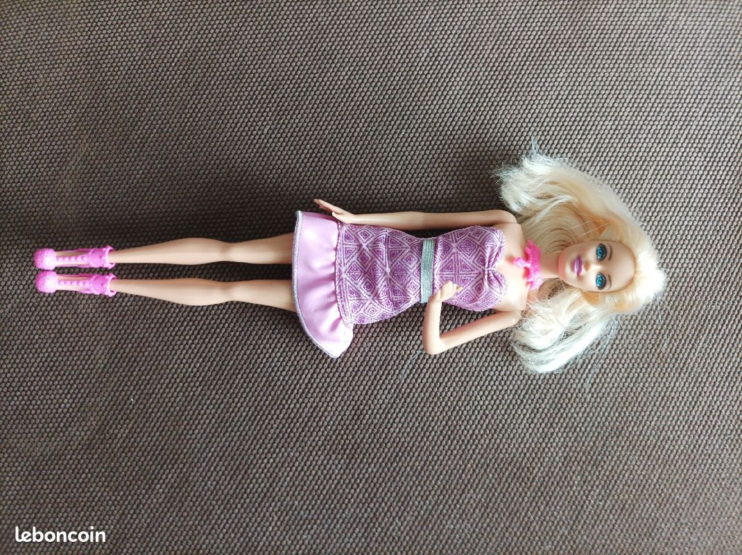 Barbie (image 1)