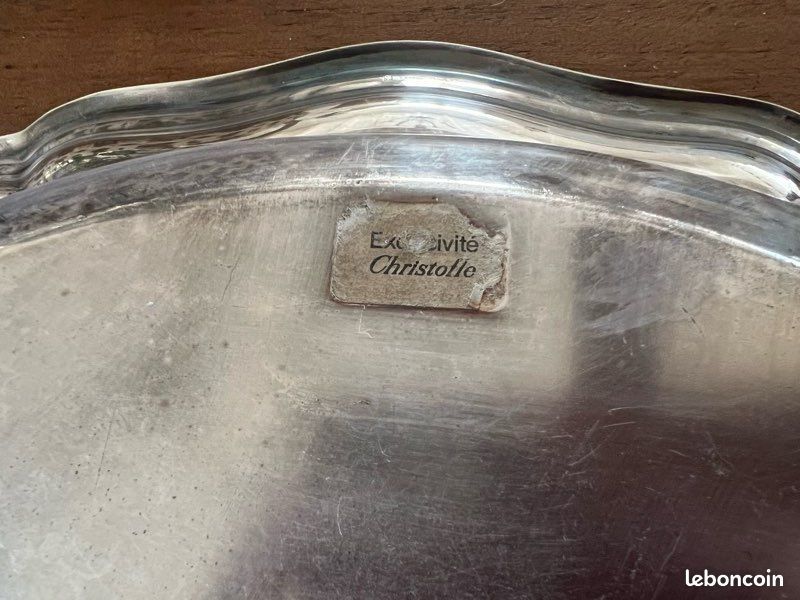 Plat ovale en métal argenté modèle au filet