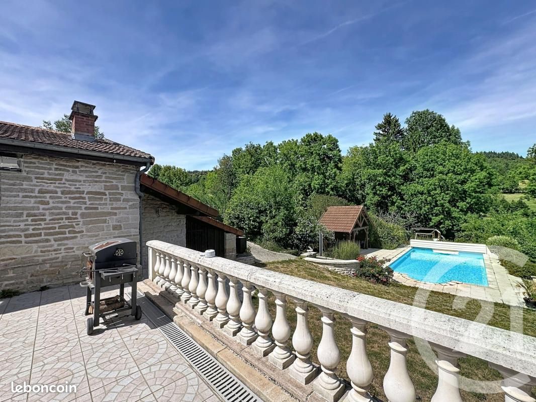 Maison 7 pièces 213 m² · à Jonchery · 213 m² · 345 000 €