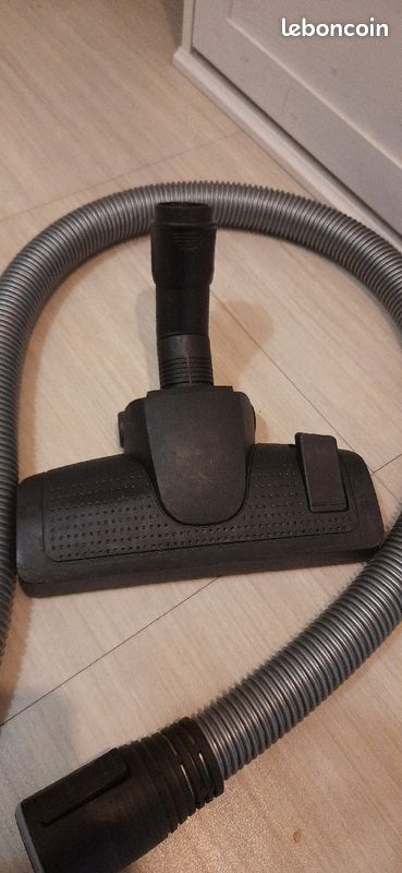 Tuyau et brosse pour aspirateur bosch (image 2)